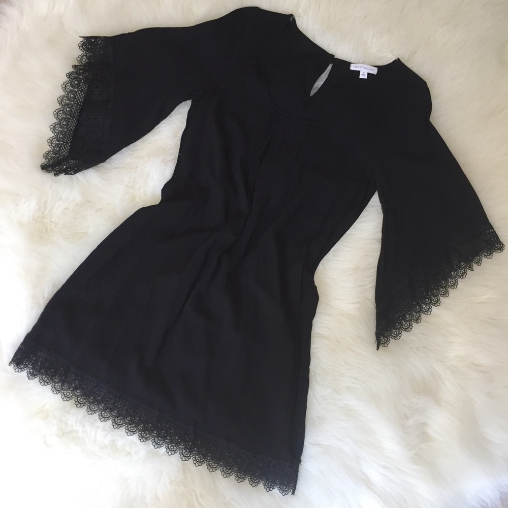 { NWOT - socialite bell sleeve dress }